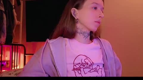 fran_bow online show from 04-13-26, 07:41