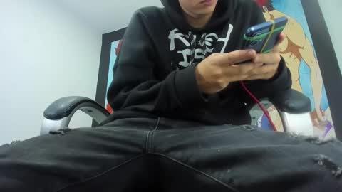 Snapshot of fran_boy_ chatting on 01-08-26, 04:48 Fran online show from 01-08-26, 04:48