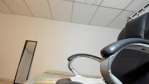 Snapshot of fran_boy_ chatting on 01-13-26, 04:07 Fran online show from 01-13-26, 04:07