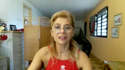 Snapshot of francelune chatting on 05-03-26, 11:49 francelune online show from 05-03-26, 11:49