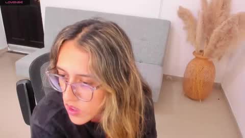 Francesca online show from 03-09-25, 07:48