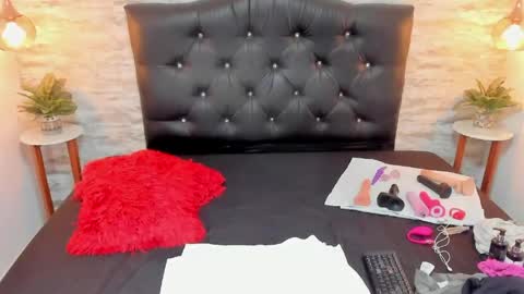Snapshot of francesca_bbw chatting on 05-10-26, 01:55 online show from 05-10-26, 01:55