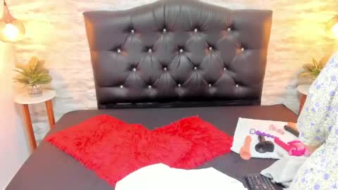 Snapshot of francesca_bbw chatting on 05-30-26, 03:14 online show from 05-30-26, 03:14