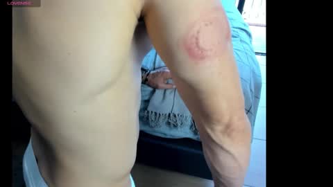 Snapshot of francescaandromeo chatting on 10-04-25, 05:00 karla and Romeo online show from 10-04-25, 05:00