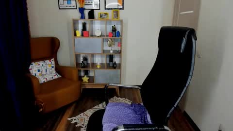 Fran online show from 10-20-25, 02:50