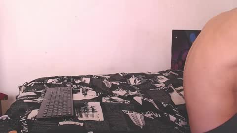 Snapshot of francesco_spank chatting on 02-07-25, 04:46 FRANCESCO online show from 02-07-25, 04:46