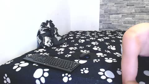 Snapshot of francesco_spank chatting on 02-21-25, 03:01 FRANCESCO online show from 02-21-25, 03:01
