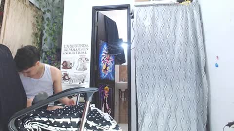 Snapshot of francesco_spank chatting on 10-08-25, 02:09 FRANCESCO online show from 10-08-25, 02:09