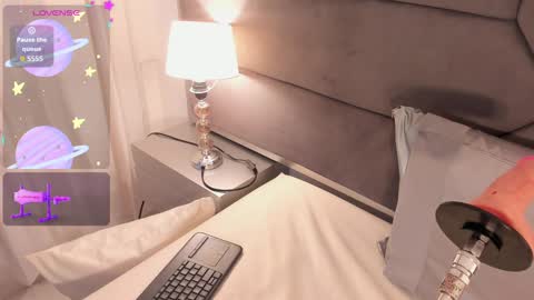 Snapshot of franceska_milf chatting on 09-20-25, 08:15 franceska_milf online show from 09-20-25, 08:15