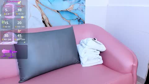 Snapshot of franceska_milf chatting on 09-20-25, 08:32 franceska_milf online show from 09-20-25, 08:32