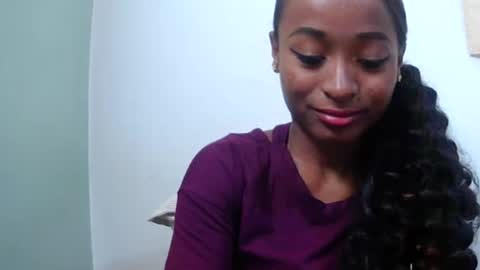Snapshot of francine925426 chatting on 06-13-26, 09:18 francine925426 online show from 06-13-26, 09:18