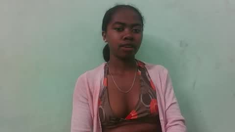Snapshot of francinealdy chatting on 09-15-25, 06:57 francinealdy online show from 09-15-25, 06:57