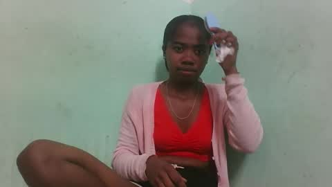 Snapshot of francinealdy chatting on 09-16-25, 07:20 francinealdy online show from 09-16-25, 07:20