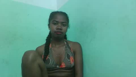 Snapshot of francinealdy chatting on 09-21-25, 07:54 francinealdy online show from 09-21-25, 07:54