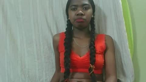 Snapshot of francinealdy chatting on 09-28-25, 07:36 francinealdy online show from 09-28-25, 07:36