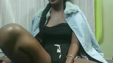 Snapshot of francinealdy chatting on 09-30-25, 03:50 francinealdy online show from 09-30-25, 03:50