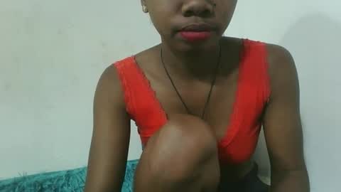 Snapshot of francinealdy chatting on 10-05-25, 07:39 francinealdy online show from 10-05-25, 07:39