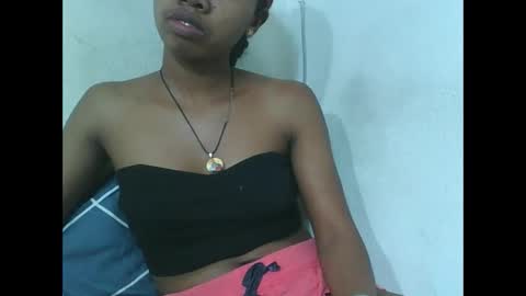 Snapshot of francinealdy chatting on 10-29-25, 03:25 francinealdy online show from 10-29-25, 03:25