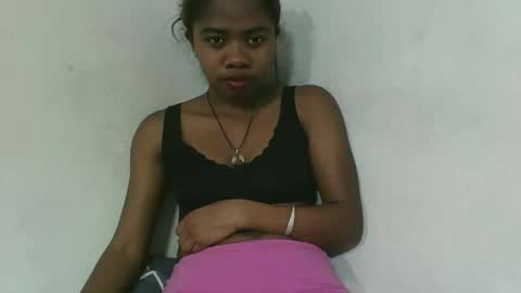 Snapshot of francinealdy chatting on 11-04-25, 02:49 francinealdy online show from 11-04-25, 02:49