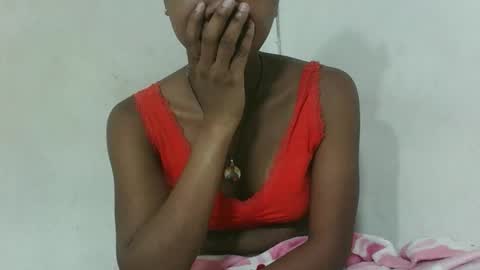 Snapshot of francinealdy chatting on 11-06-25, 02:34 francinealdy online show from 11-06-25, 02:34