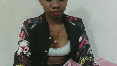 Snapshot of francinealdy chatting on 11-09-25, 05:17 francinealdy online show from 11-09-25, 05:17