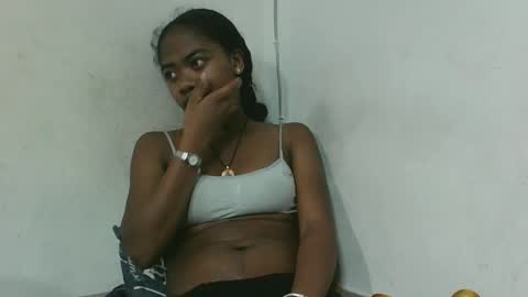 Snapshot of francinealdy chatting on 11-09-25, 05:33 francinealdy online show from 11-09-25, 05:33