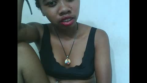 Snapshot of francinealdy chatting on 11-22-25, 06:29 francinealdy online show from 11-22-25, 06:29