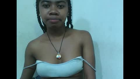 Snapshot of francinealdy chatting on 11-24-25, 04:12 francinealdy online show from 11-24-25, 04:12