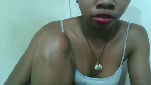 Snapshot of francinealdy chatting on 12-14-25, 08:02 francinealdy online show from 12-14-25, 08:02