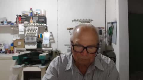 Snapshot of francisco727 chatting on 04-06-26, 11:11 francisco727 online show from 04-06-26, 11:11