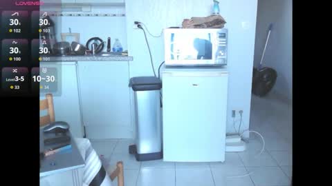 Snapshot of francky34300 chatting on 10-25-25, 11:07 yogapants online show from 10-25-25, 11:07