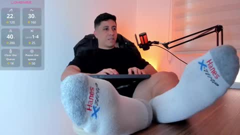 Snapshot of francodelacruz chatting on 02-17-25, 08:36 Francum online show from 02-17-25, 08:36