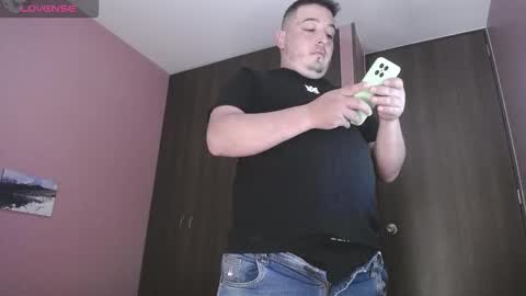 Juan online show from 03-15-26, 01:55