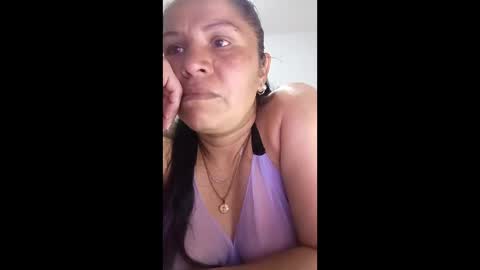 Snapshot of francy_froz chatting on 05-14-26, 02:29 francy froz online show from 05-14-26, 02:29