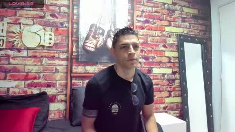 Snapshot of frank_millers chatting on 01-27-25, 11:54 Frank online show from 01-27-25, 11:54