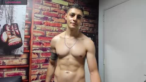 Snapshot of frank_millers chatting on 01-27-25, 06:20 Frank online show from 01-27-25, 06:20