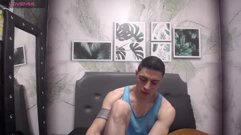 Snapshot of frank_millers chatting on 02-01-25, 12:16 Frank online show from 02-01-25, 12:16