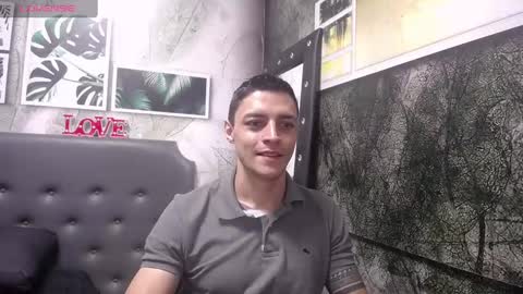 Snapshot of frank_millers chatting on 02-06-25, 11:32 Frank online show from 02-06-25, 11:32