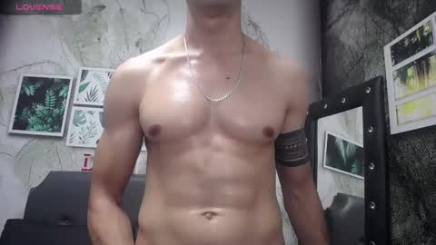 Snapshot of frank_millers chatting on 02-14-25, 05:36 Frank online show from 02-14-25, 05:36