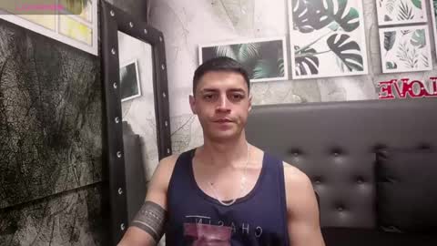 Snapshot of frank_millers chatting on 02-22-25, 11:46 Frank online show from 02-22-25, 11:46