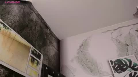 Snapshot of frank_millers chatting on 02-22-25, 02:52 Frank online show from 02-22-25, 02:52