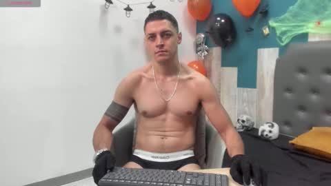 Snapshot of frank_millers chatting on 10-20-25, 08:31 Frank online show from 10-20-25, 08:31