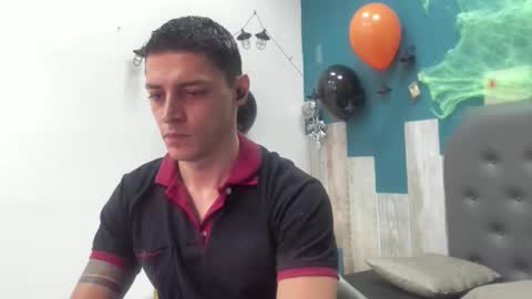 Snapshot of frank_millers chatting on 10-29-25, 09:27 Frank online show from 10-29-25, 09:27