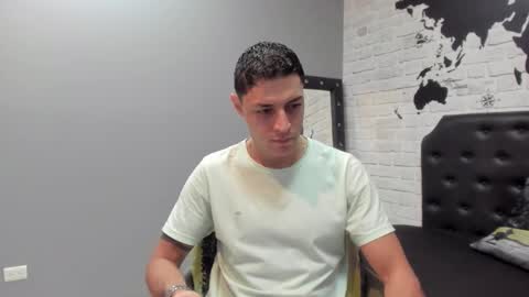 Snapshot of frank_millers chatting on 11-17-25, 04:13 Frank online show from 11-17-25, 04:13