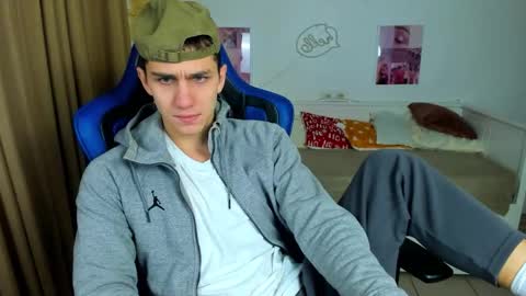 Frank online show from 11-26-25, 04:46