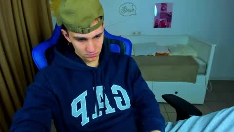 Frank online show from 04-27-26, 04:32