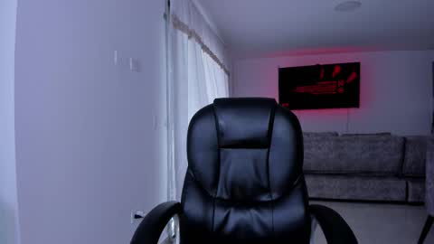 Frank Farrell. Hey remember to give me a thumbs up Ty online show from 02-12-25, 06:40