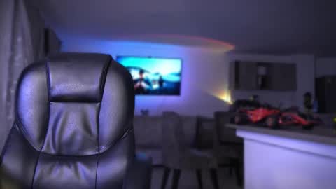 Frank Farrell. Hey remember to give me a thumbs up Ty online show from 09-16-25, 02:23