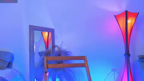 Fransheska online show from 04-25-26, 11:35