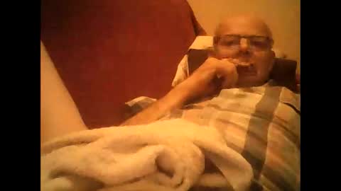 Snapshot of franznaked chatting on 11-30-25, 10:36 Frantz online show from 11-30-25, 10:36